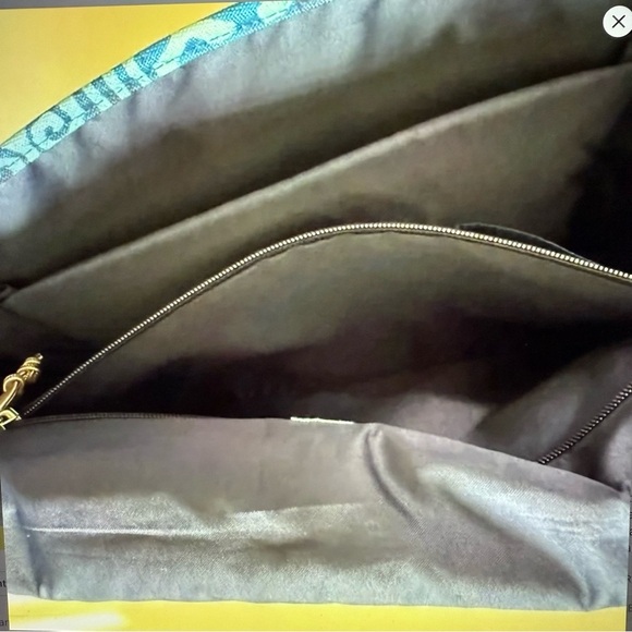 NWOT Vera Bradley Blue Cuban tiles laptop tablet messenger crossbody bag - Picture 4 of 14